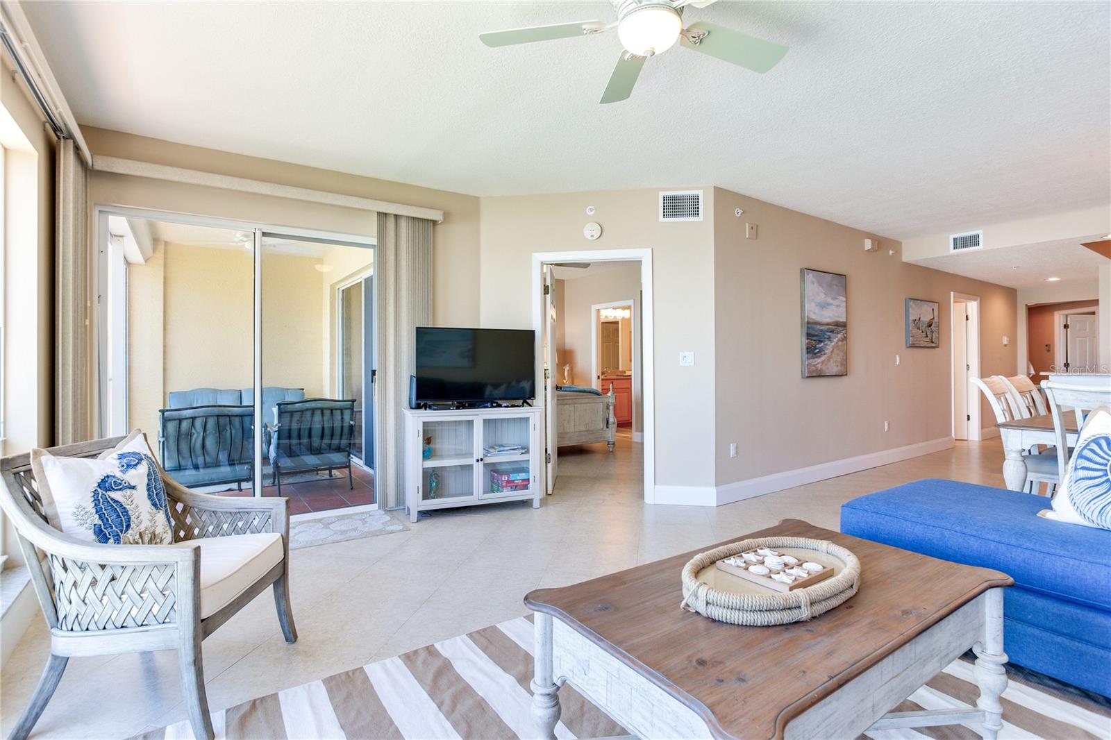 Image 28 of 81 For 16700 Gulf Boulevard 326