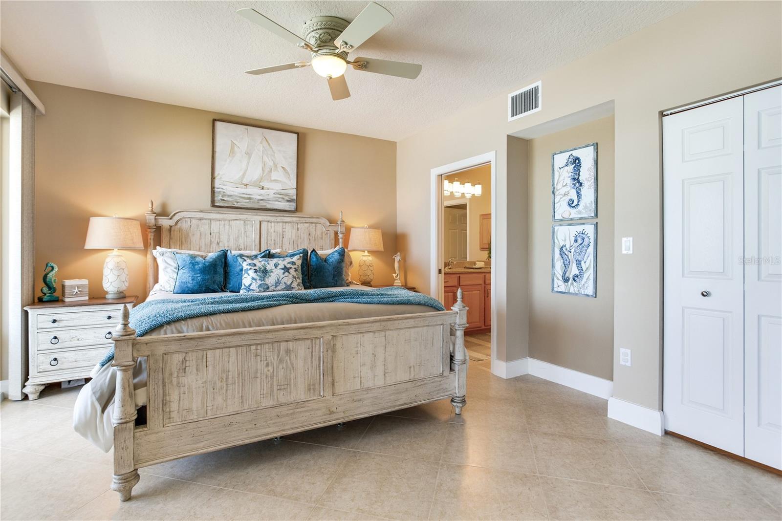 Image 29 of 81 For 16700 Gulf Boulevard 326