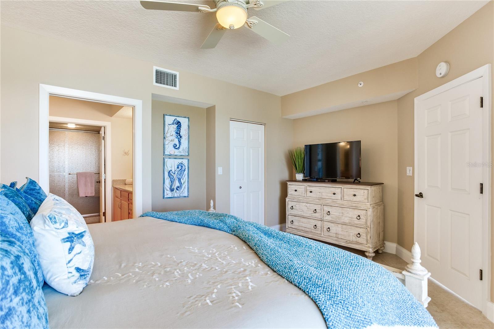 Image 35 of 81 For 16700 Gulf Boulevard 326