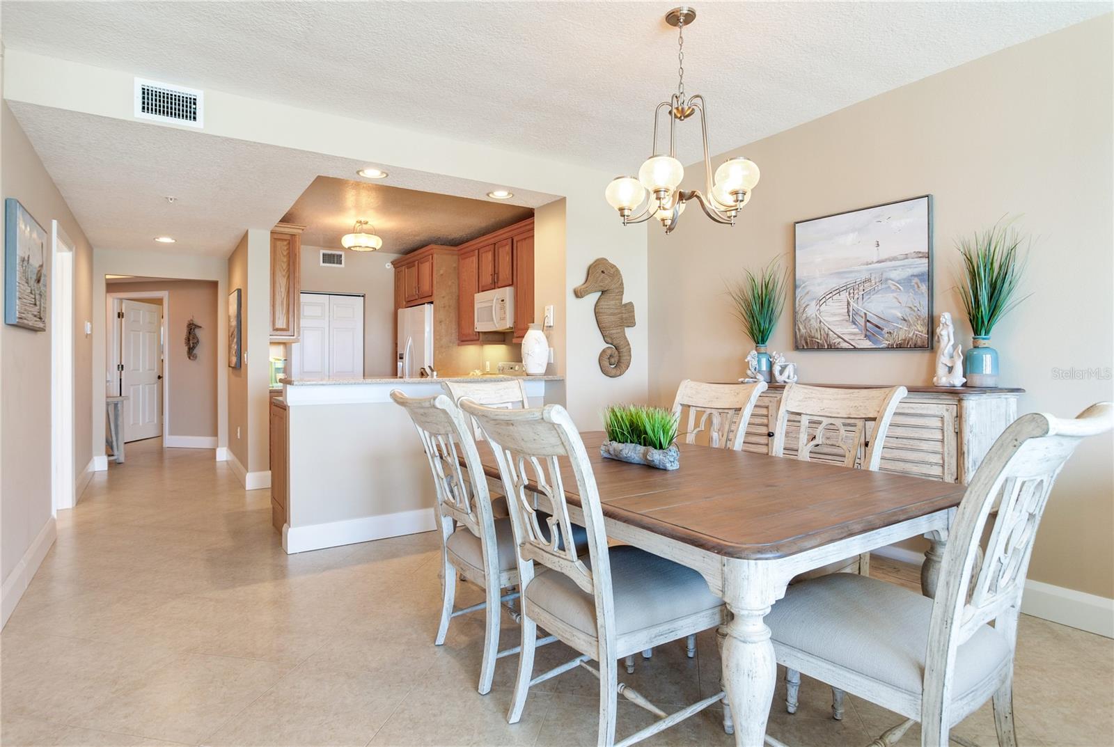 Image 37 of 81 For 16700 Gulf Boulevard 326