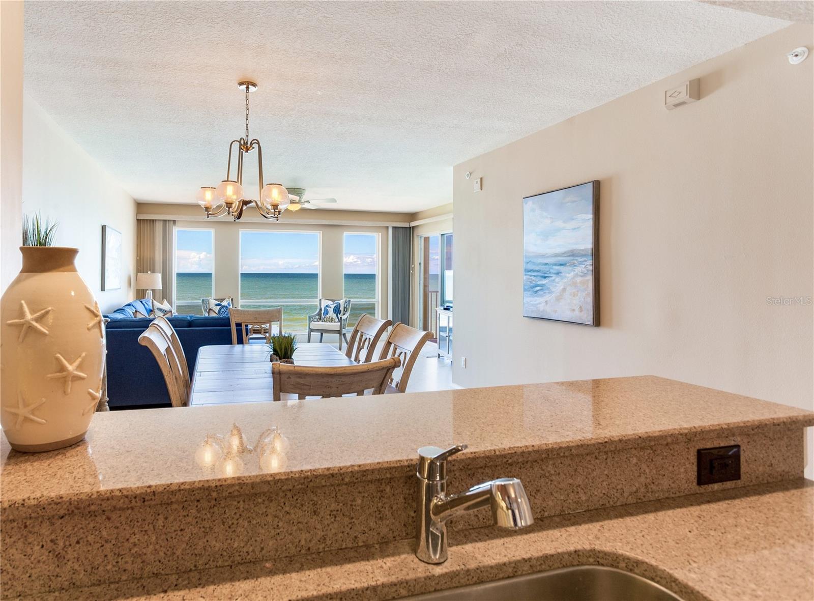 Image 43 of 81 For 16700 Gulf Boulevard 326