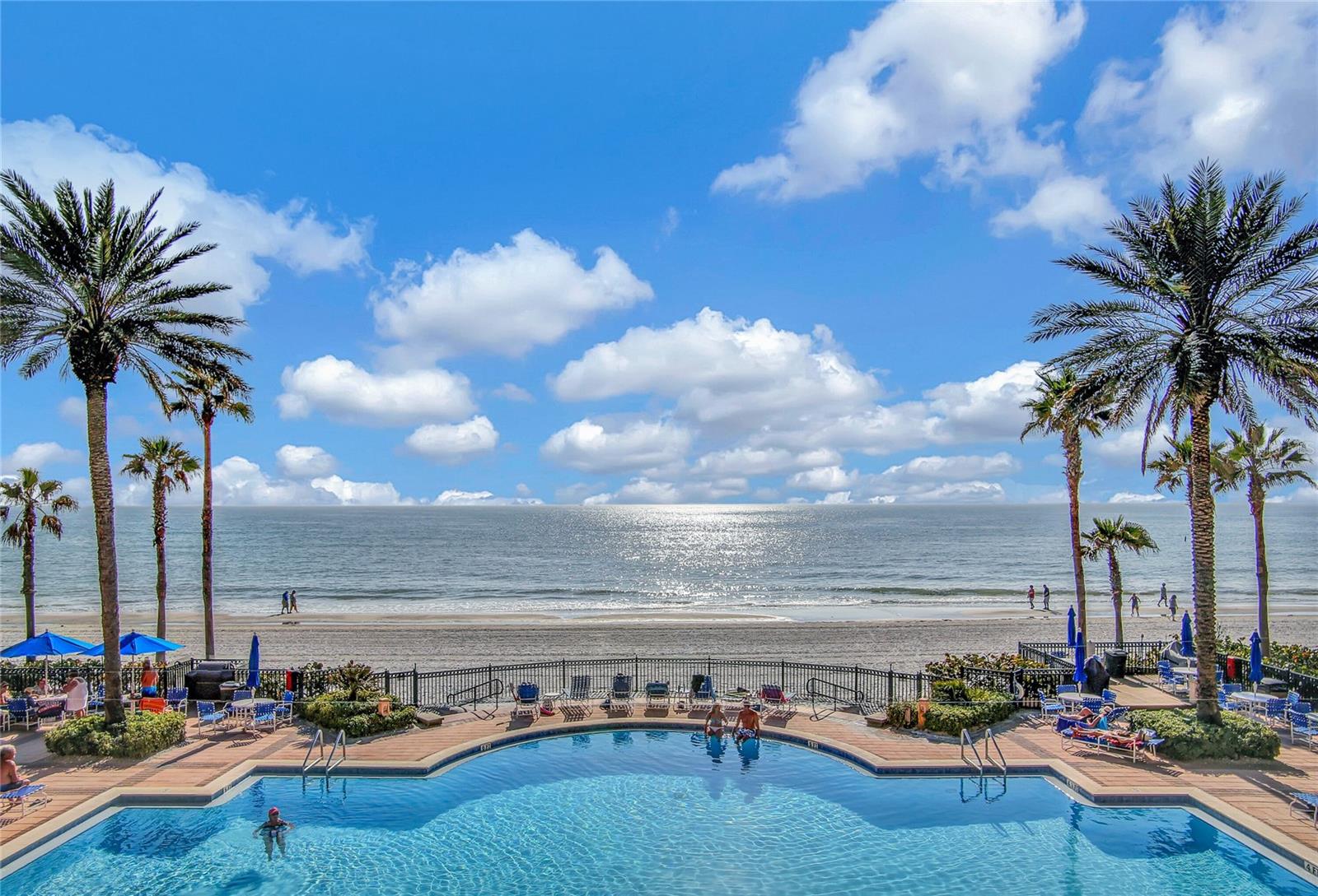 Image 66 of 81 For 16700 Gulf Boulevard 326