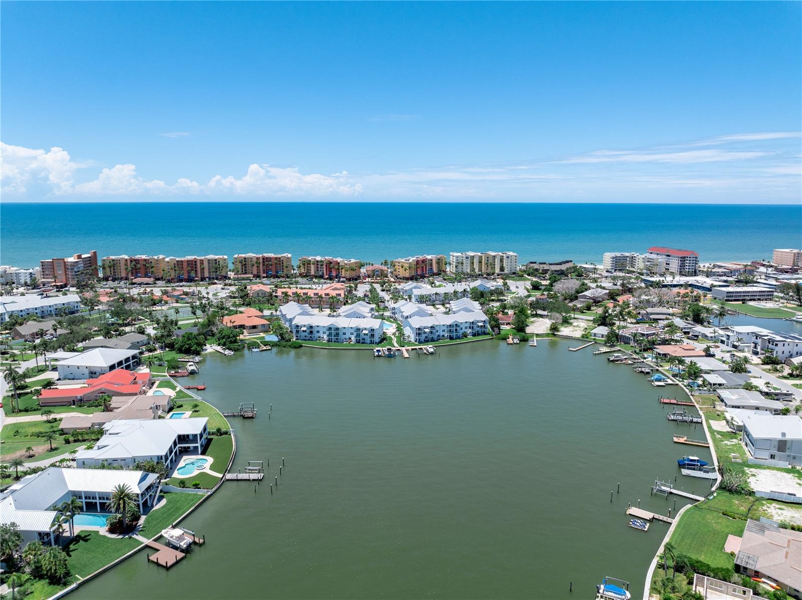 Image 72 of 81 For 16700 Gulf Boulevard 326