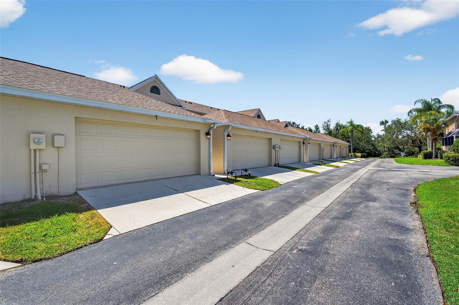 Image 46 of 92 For 11607 Old Florida Lane