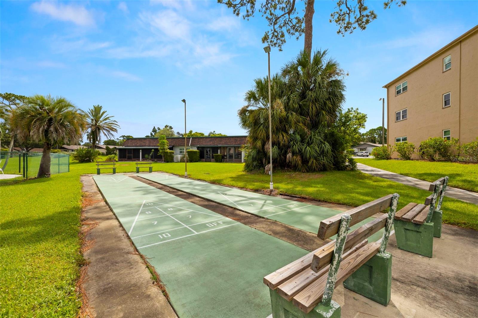 Image 36 of 56 For 1450 Heather Ridge Boulevard 305