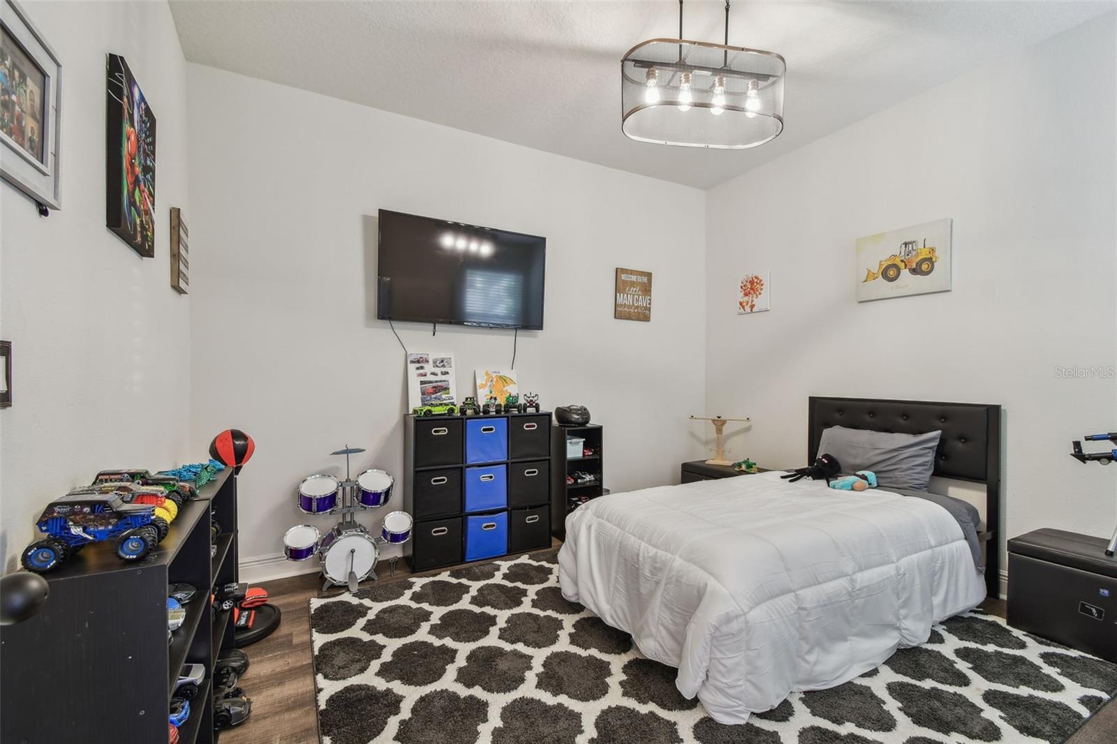 Image 8 of 23 For 8148 Artisan Circle