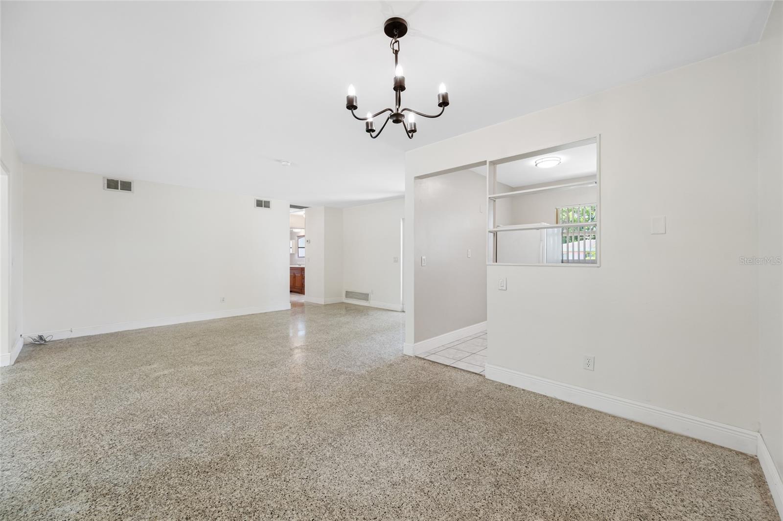 Image 37 of 70 For 2141 Indian Avenue S
