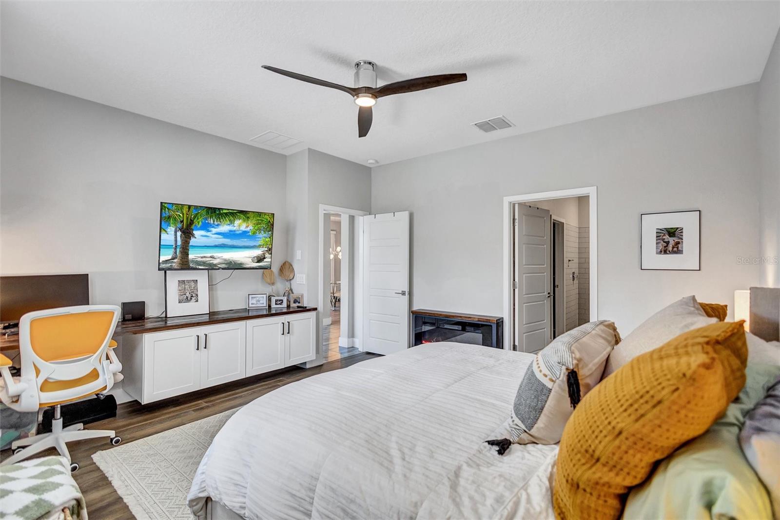 Listing photo id 18 for 17320 Boyscout Lane