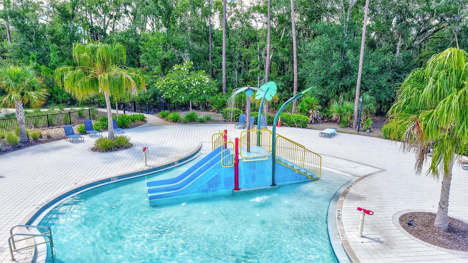 Listing photo id 43 for 17320 Boyscout Lane