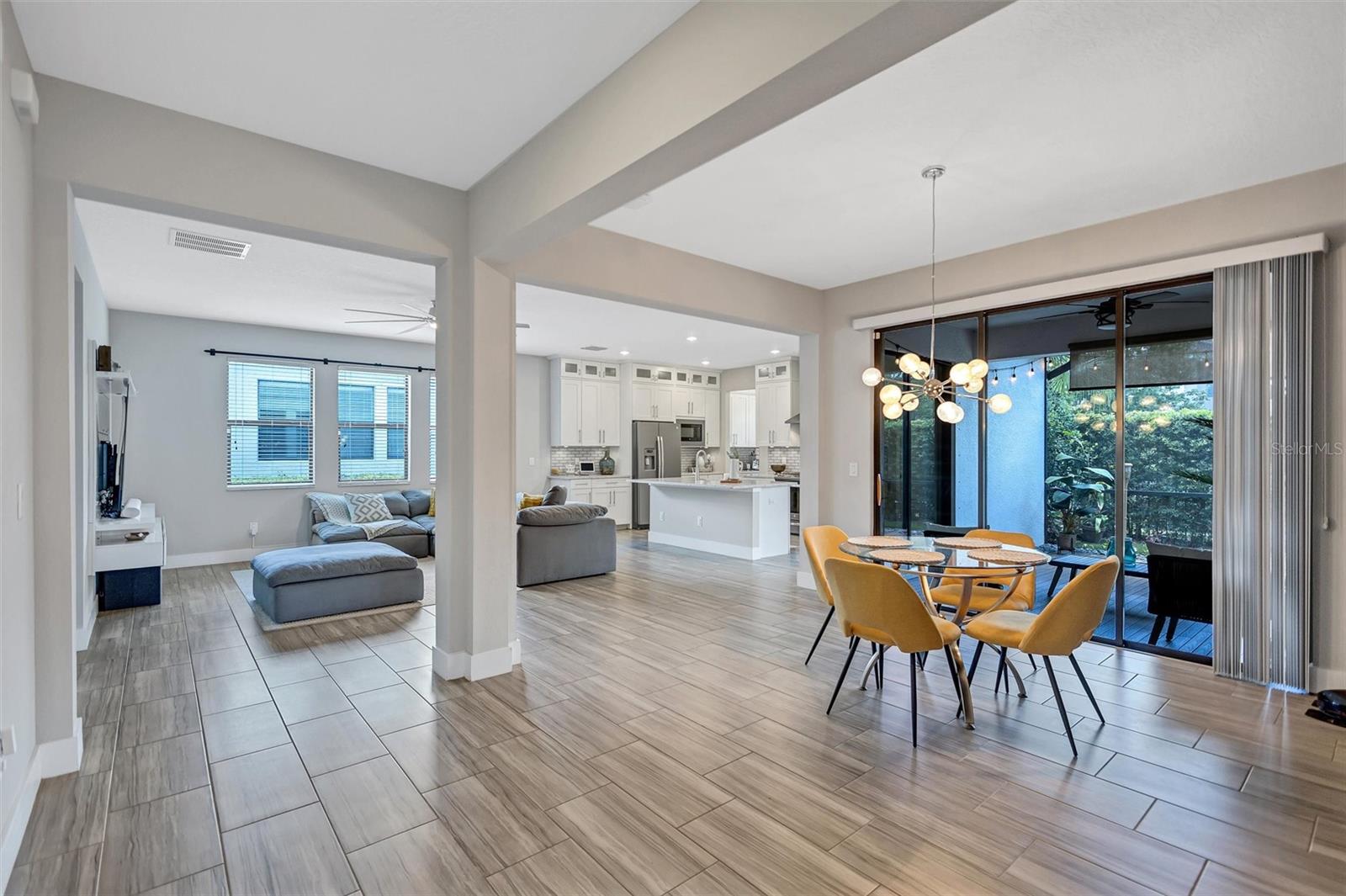 Listing photo id 5 for 17320 Boyscout Lane