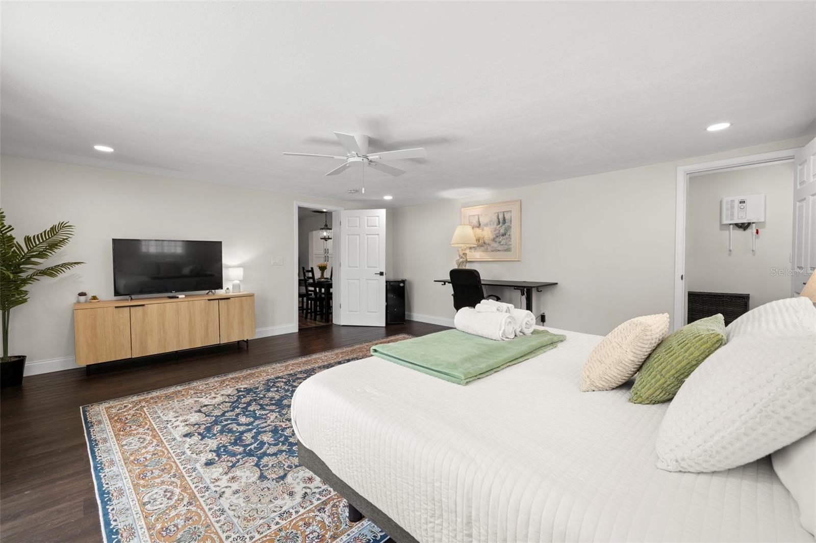 Image 19 of 49 For 3264 57th Street N