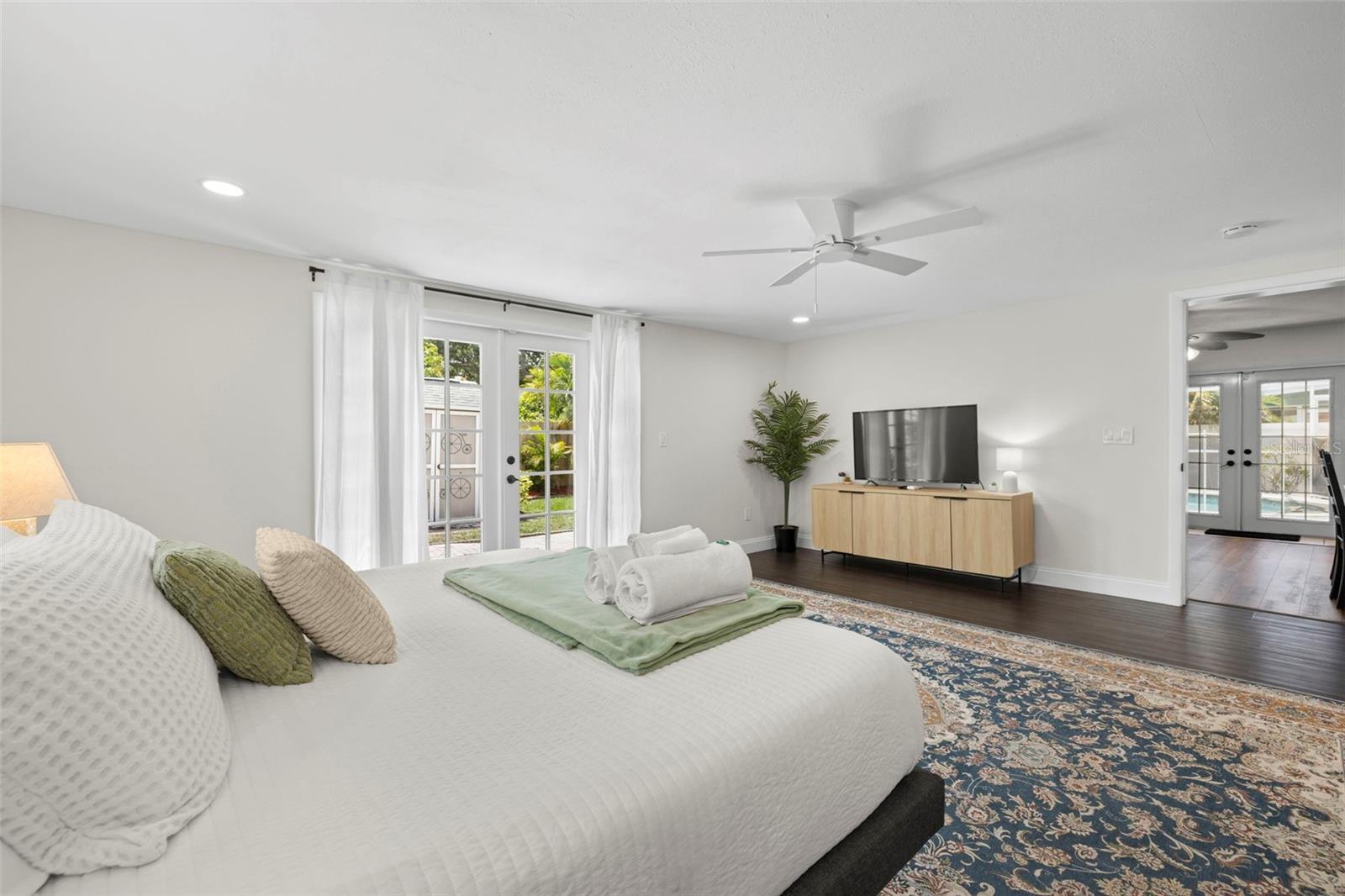 Image 20 of 49 For 3264 57th Street N