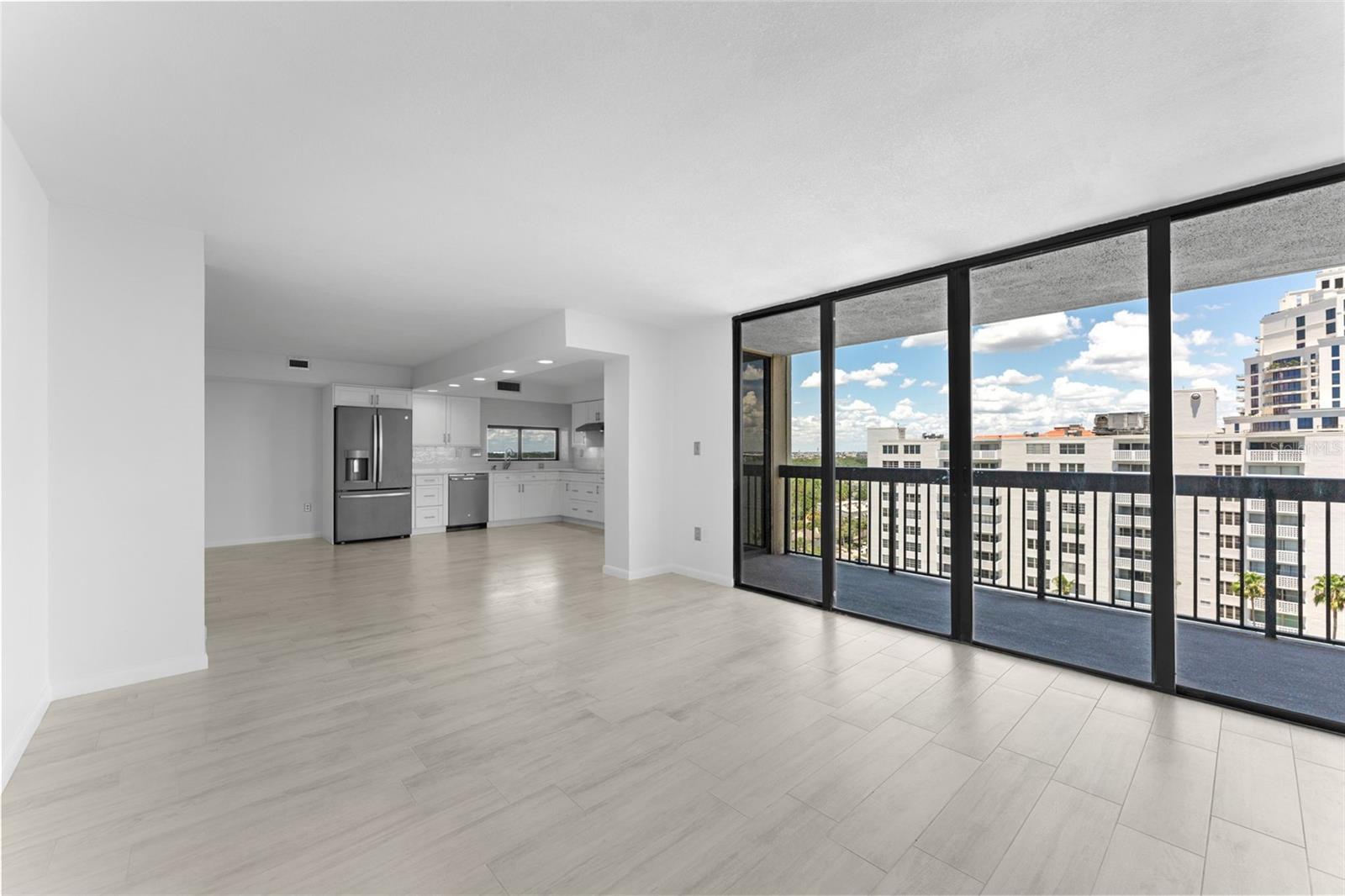Image 12 of 37 For 2413 Bayshore Boulevard 1401