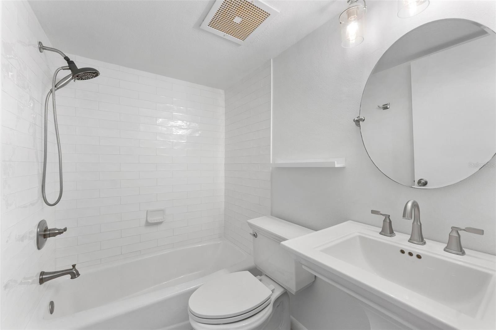 Image 27 of 37 For 2413 Bayshore Boulevard 1401