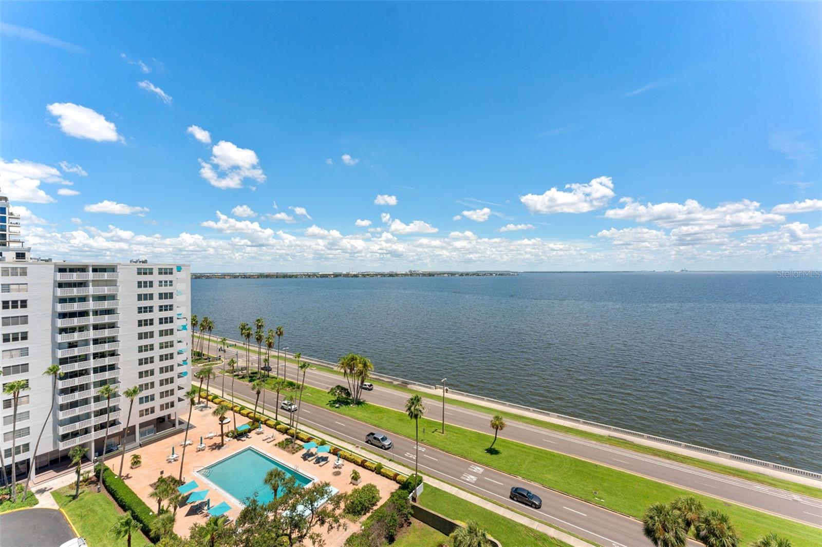 Image 34 of 37 For 2413 Bayshore Boulevard 1401