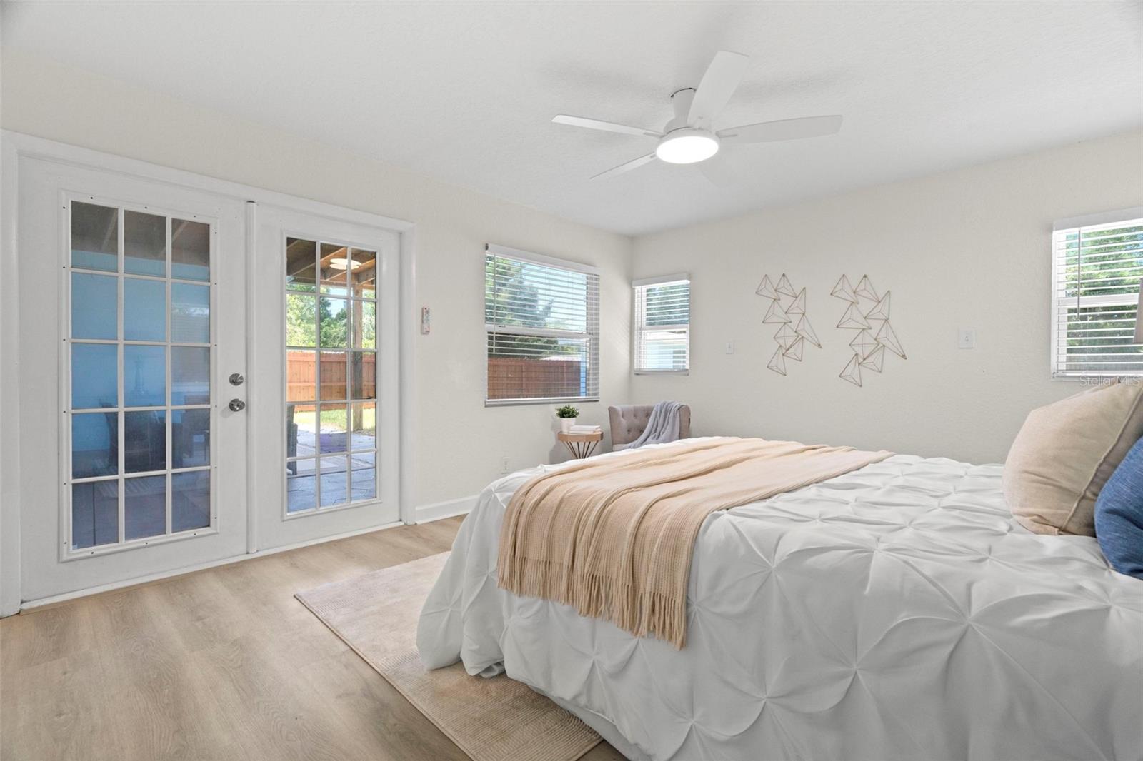 Image 19 of 41 For 5813 18th Avenue S