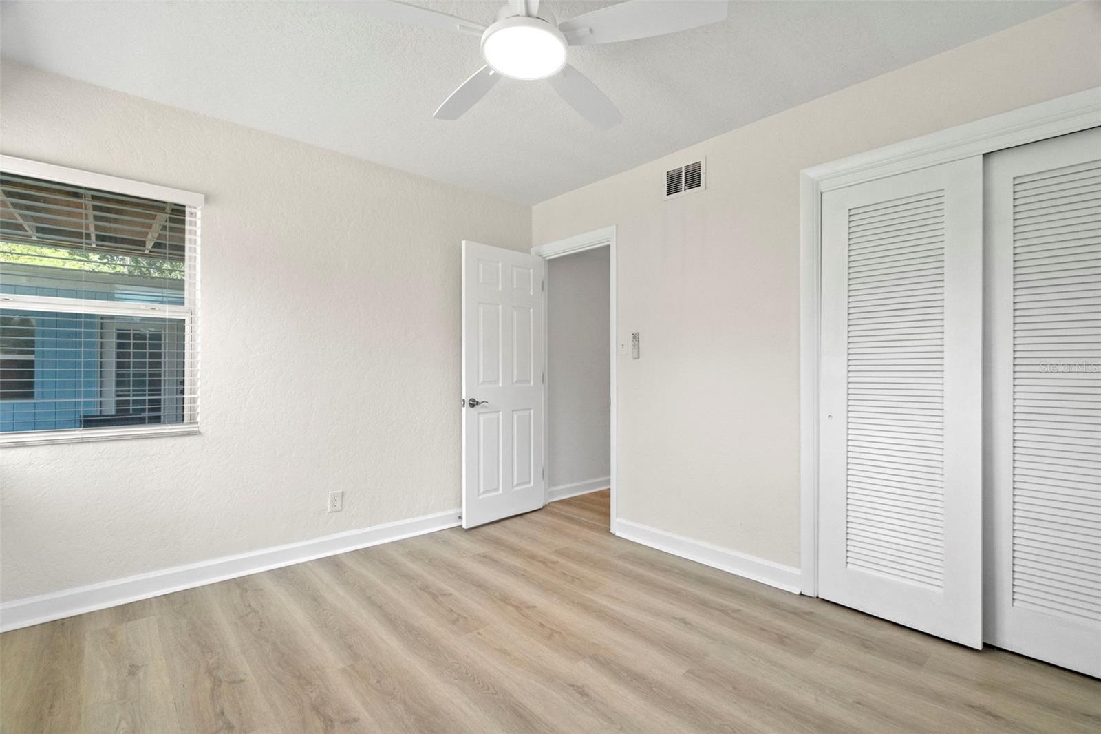 Image 24 of 41 For 5813 18th Avenue S