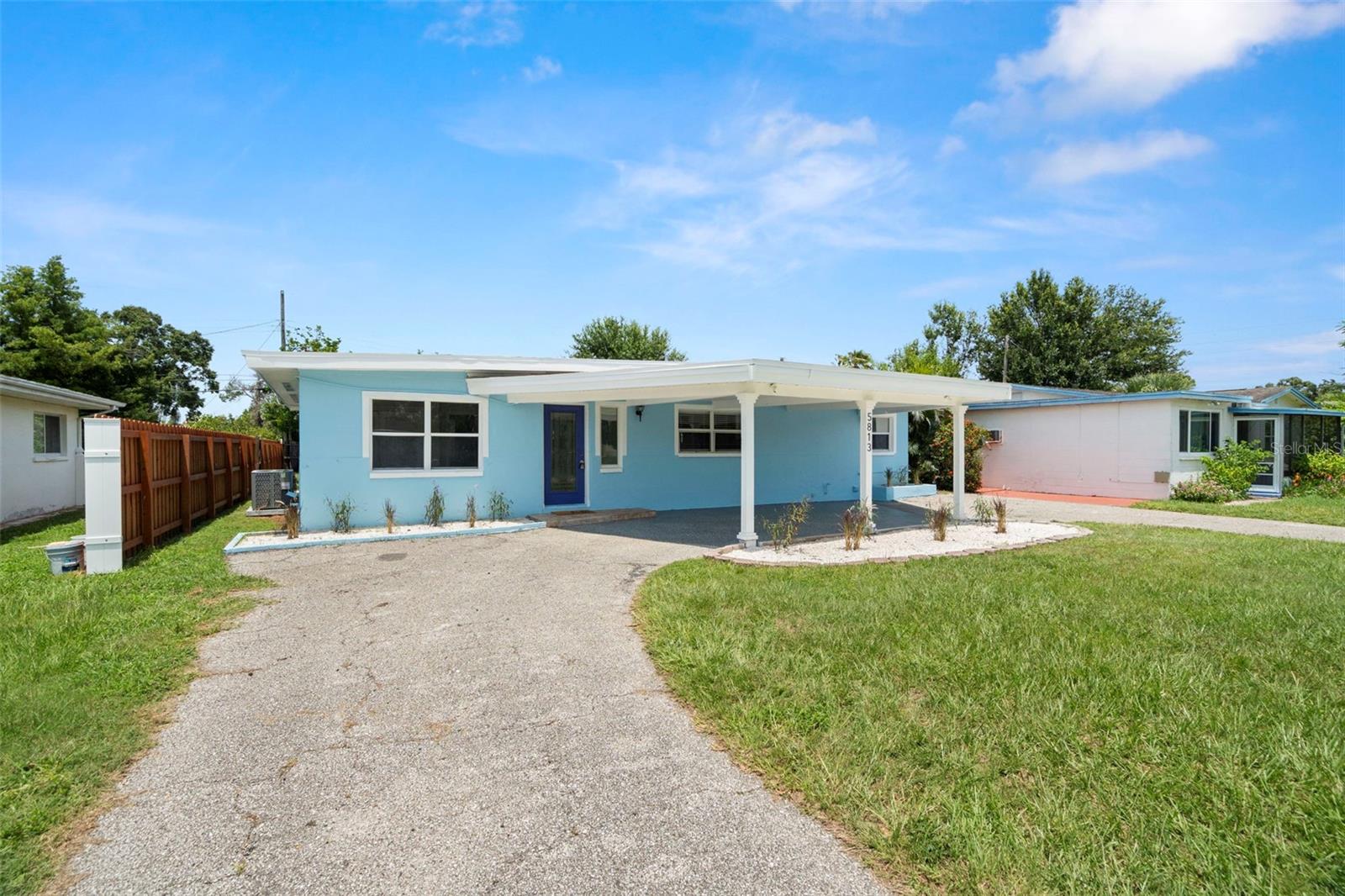 Image 3 of 41 For 5813 18th Avenue S