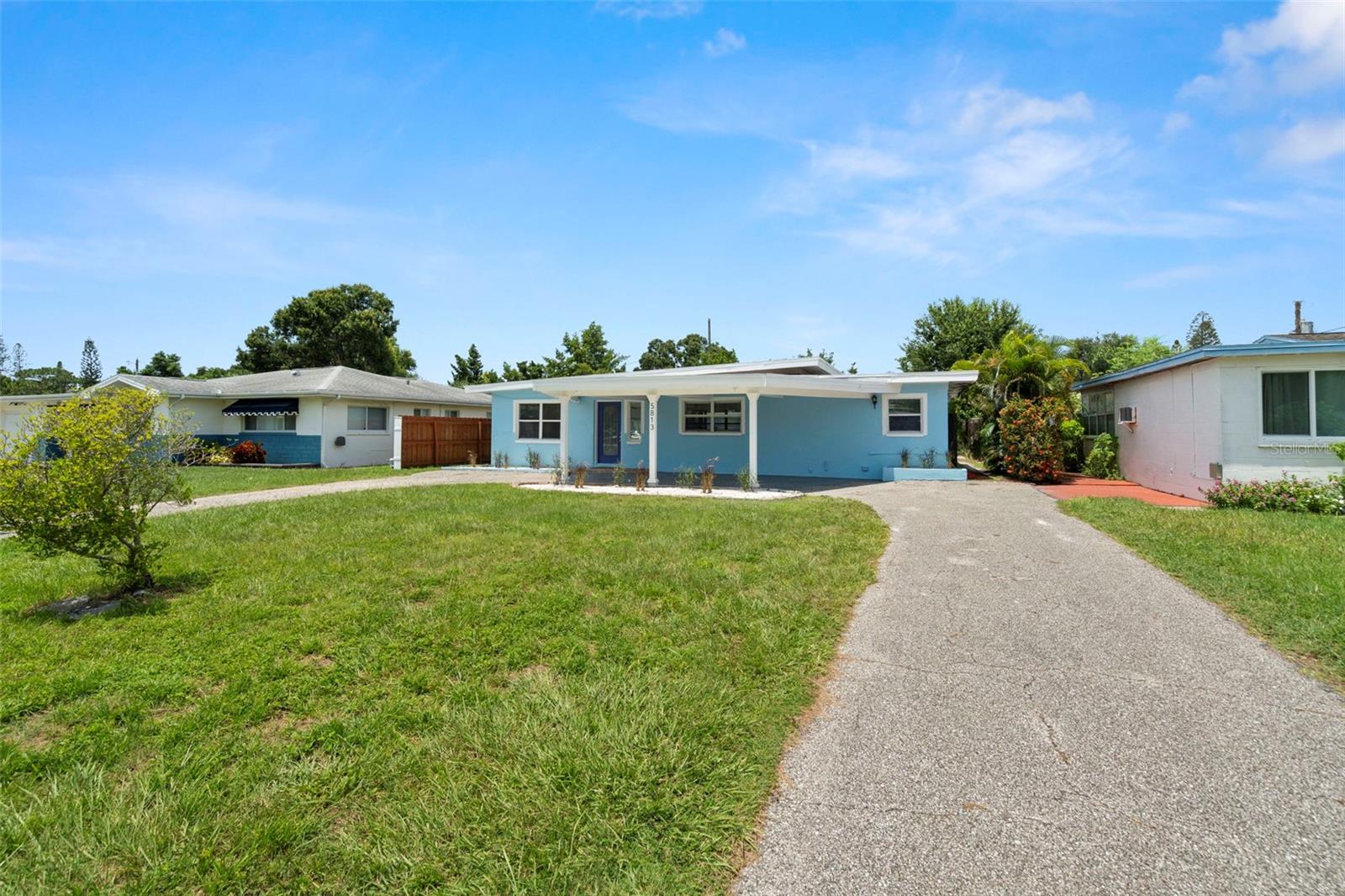 Image 4 of 41 For 5813 18th Avenue S