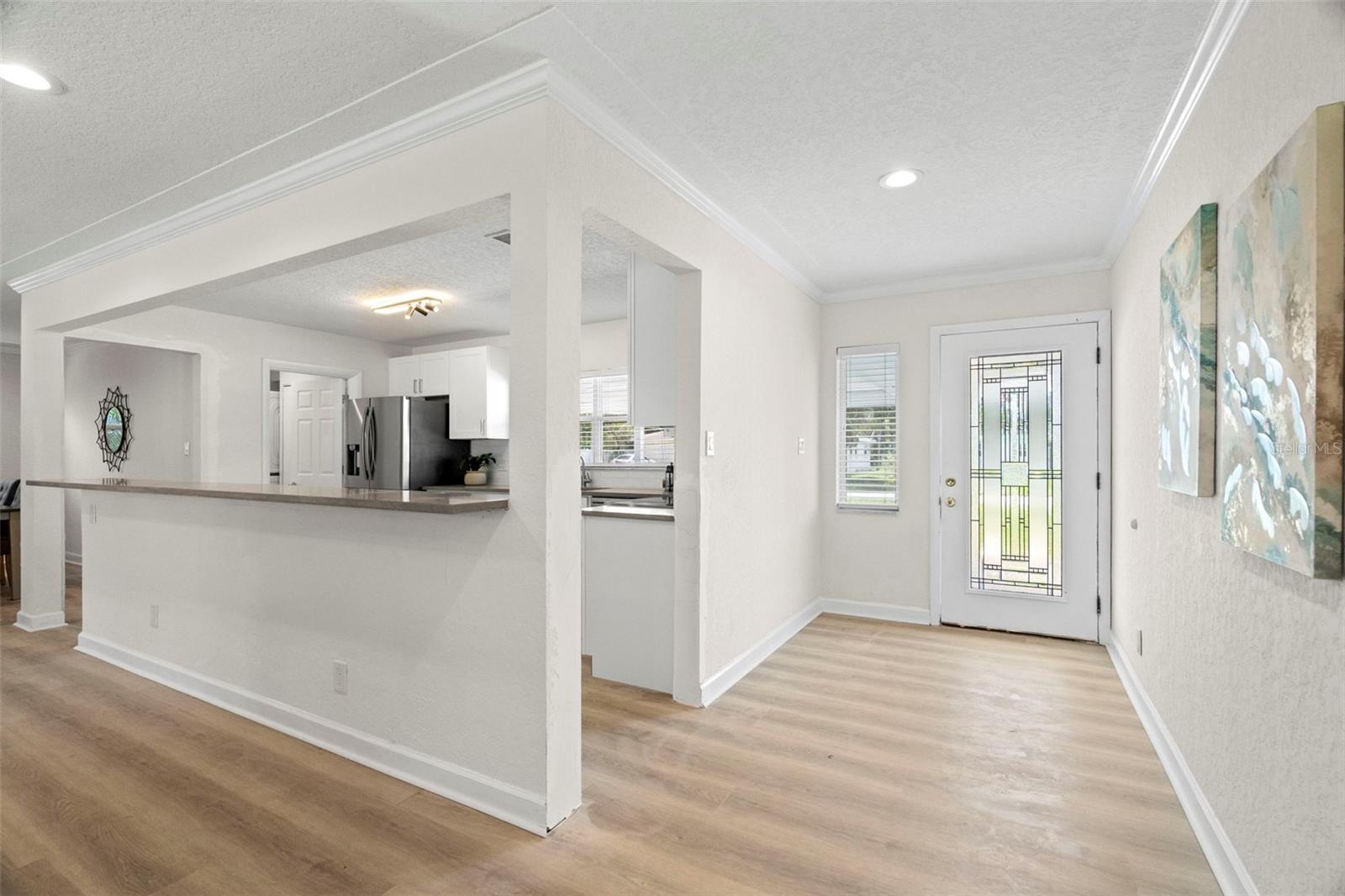 Image 9 of 41 For 5813 18th Avenue S