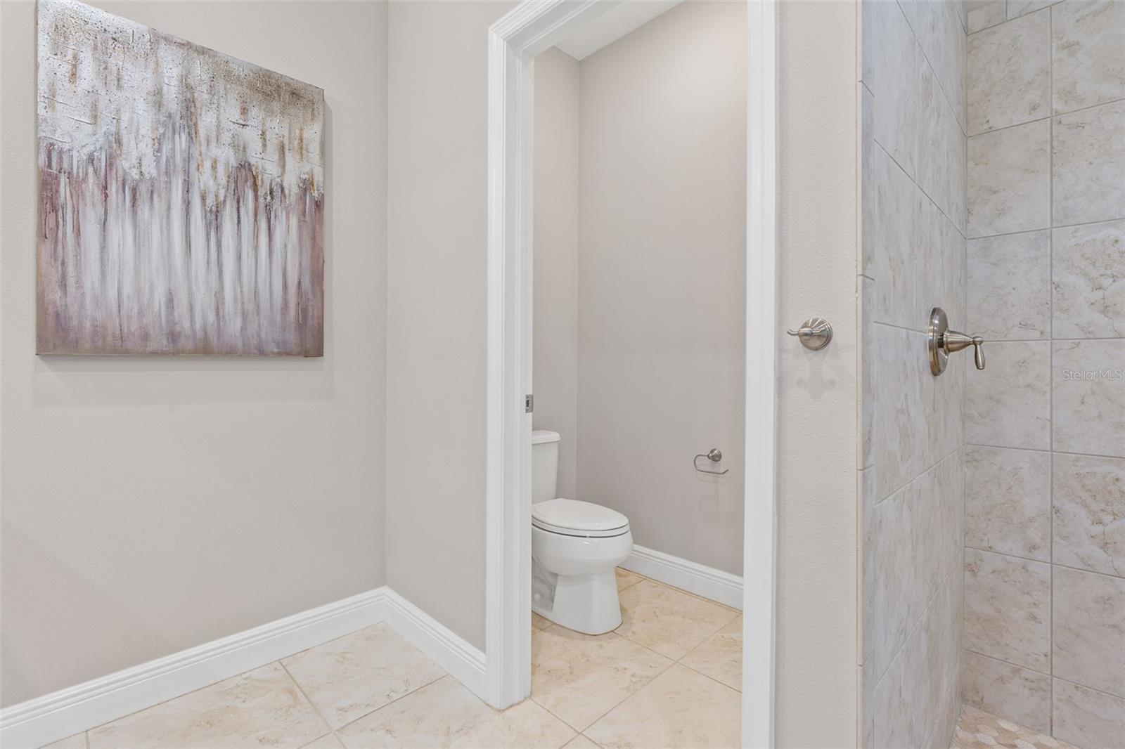 Image 26 of 56 For 18208 Roseate Drive