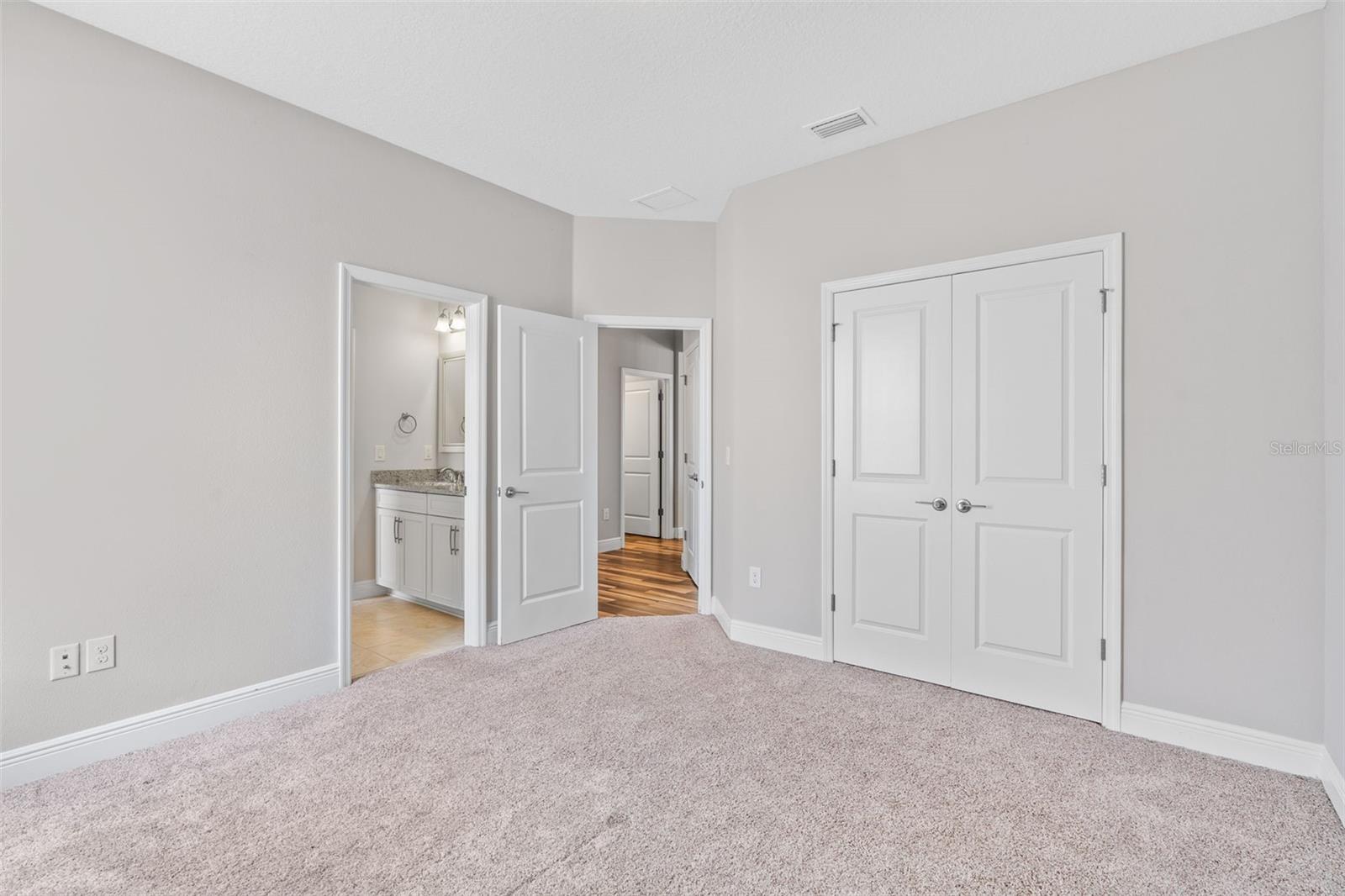 Image 37 of 56 For 18208 Roseate Drive
