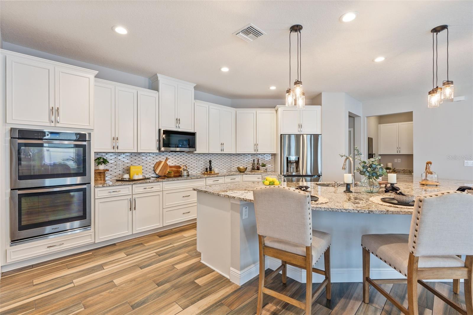 Image 7 of 56 For 18208 Roseate Drive