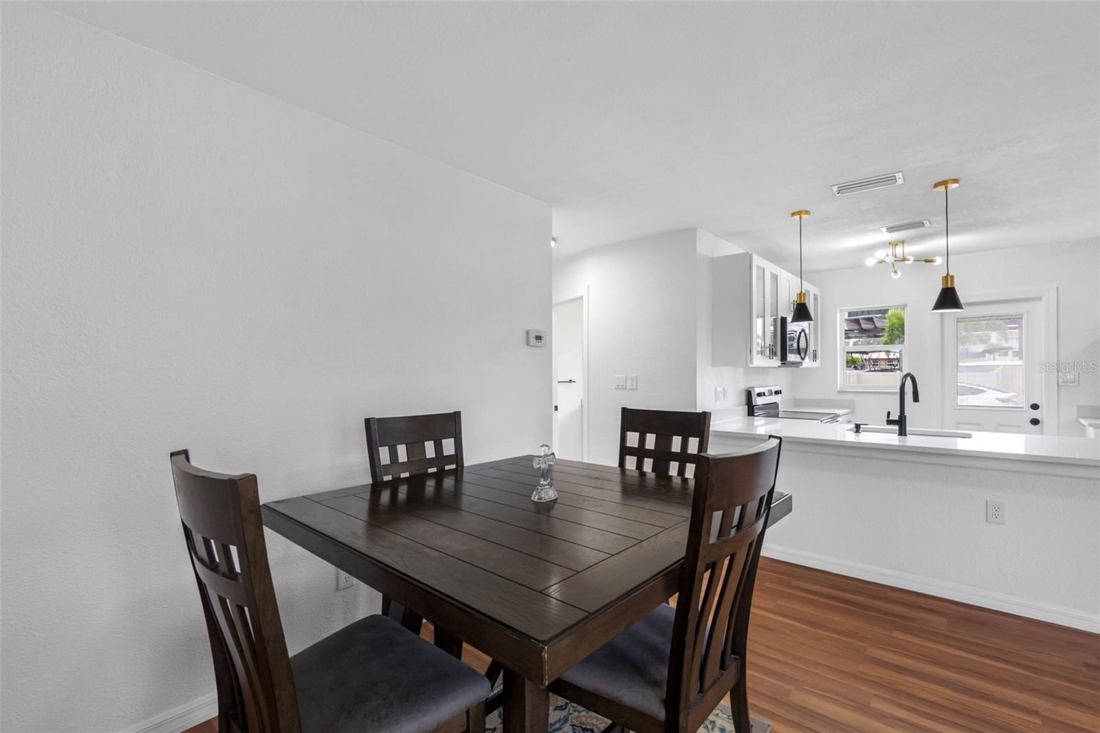 Image 12 of 71 For 2413 Baywood Drive E