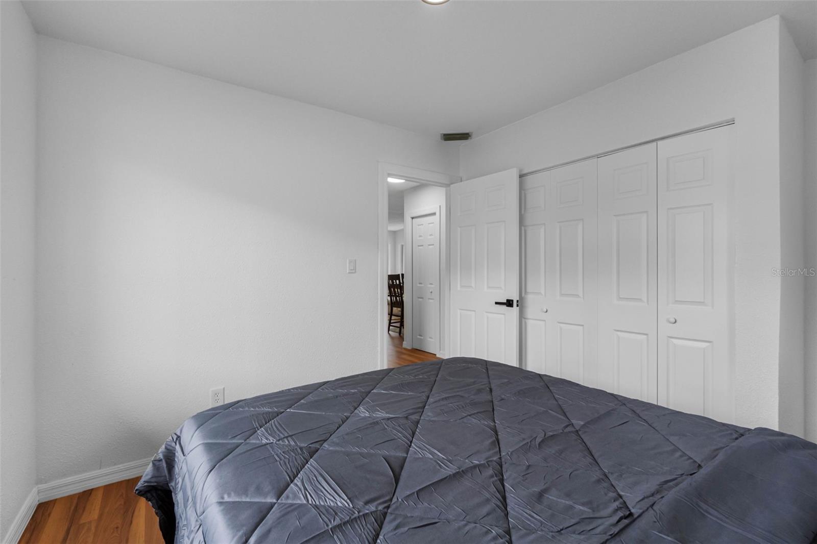 Image 26 of 71 For 2413 Baywood Drive E