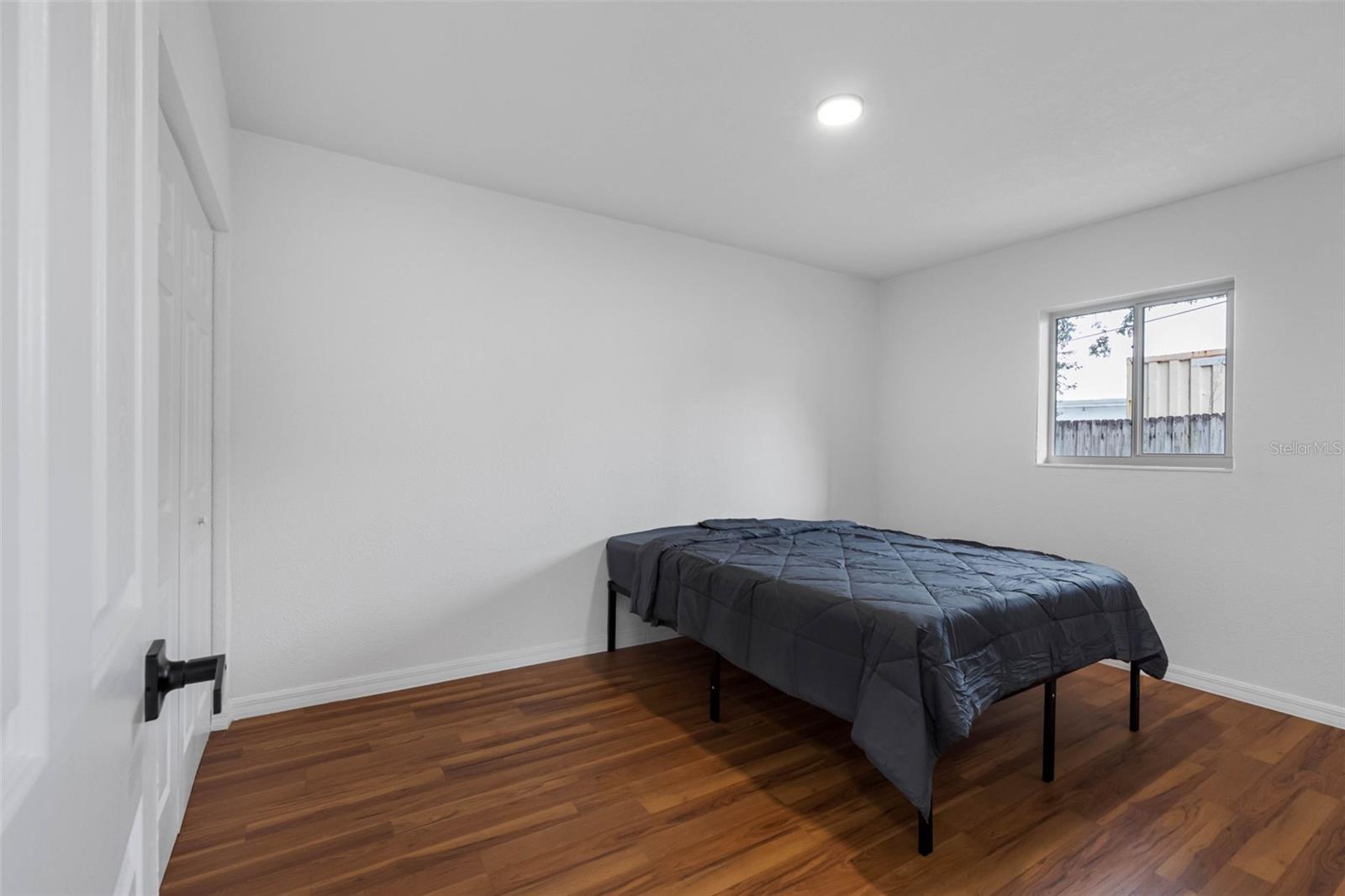 Image 28 of 71 For 2413 Baywood Drive E