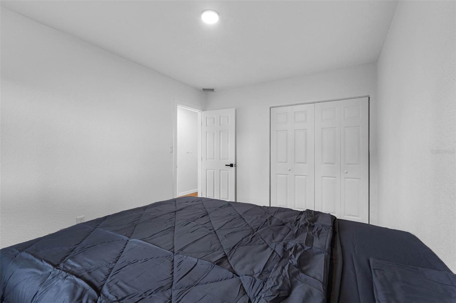 Image 29 of 71 For 2413 Baywood Drive E