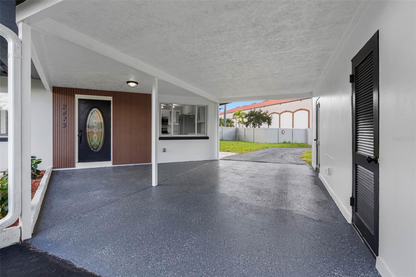 Image 32 of 71 For 2413 Baywood Drive E
