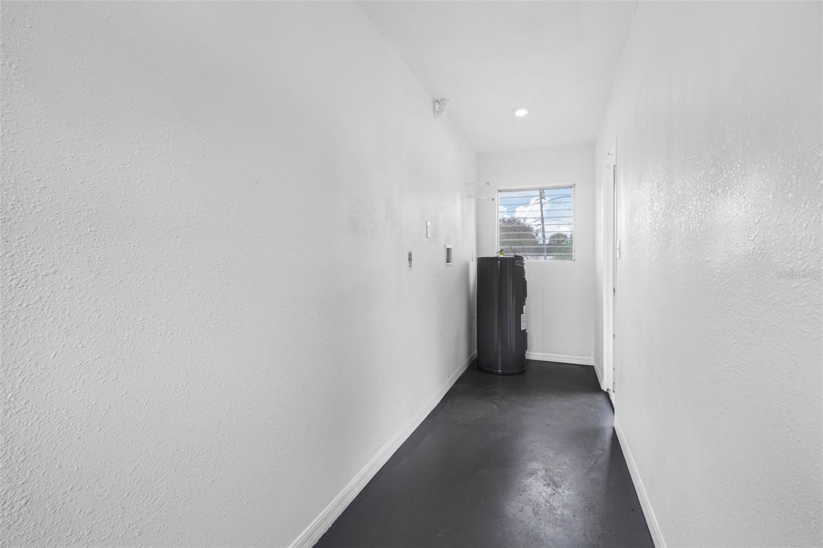 Image 35 of 71 For 2413 Baywood Drive E