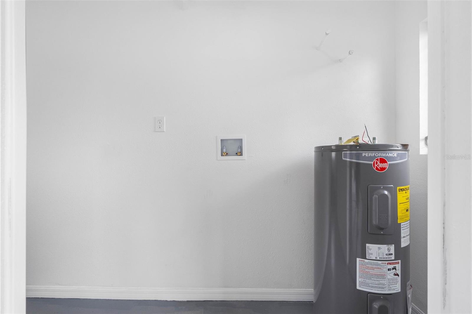 Image 36 of 71 For 2413 Baywood Drive E