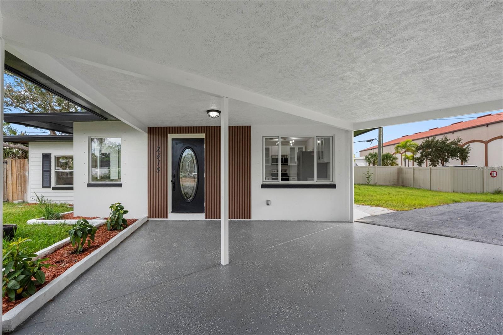 Image 4 of 71 For 2413 Baywood Drive E
