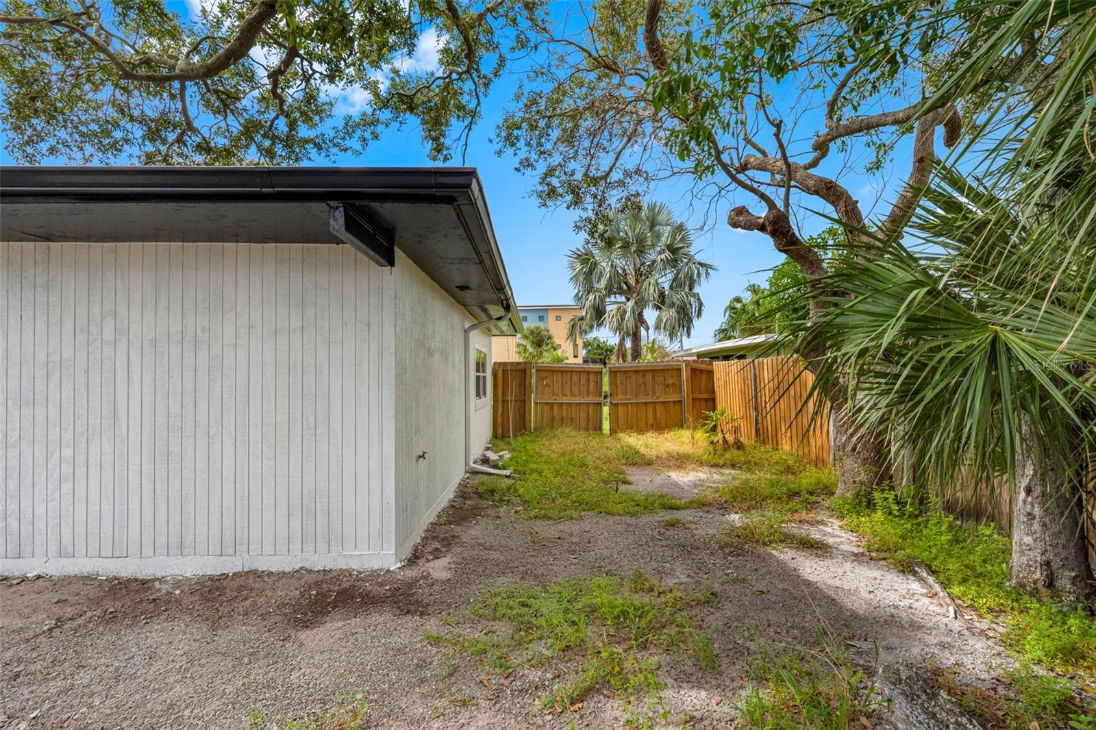 Image 41 of 71 For 2413 Baywood Drive E