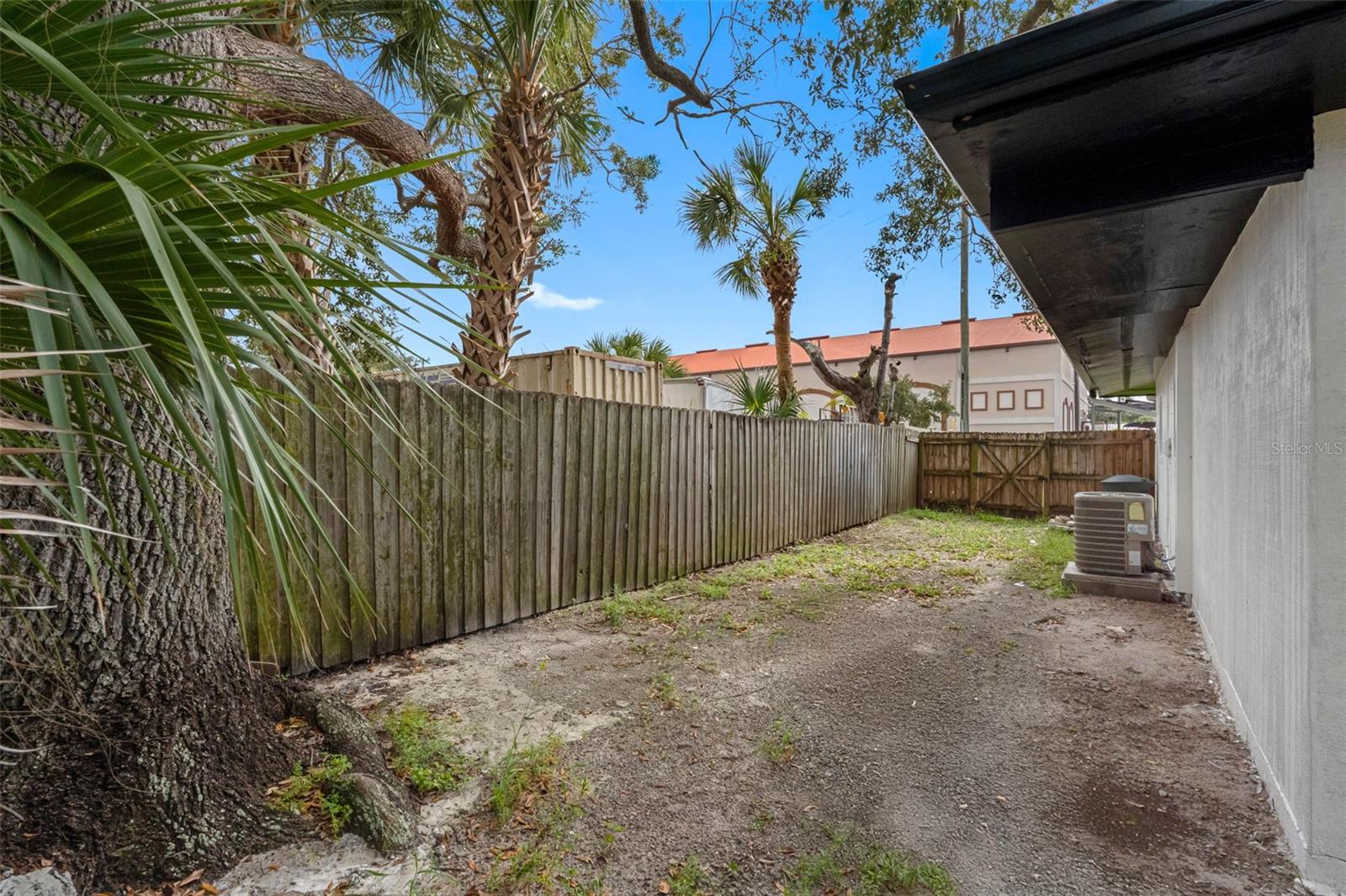 Image 42 of 71 For 2413 Baywood Drive E
