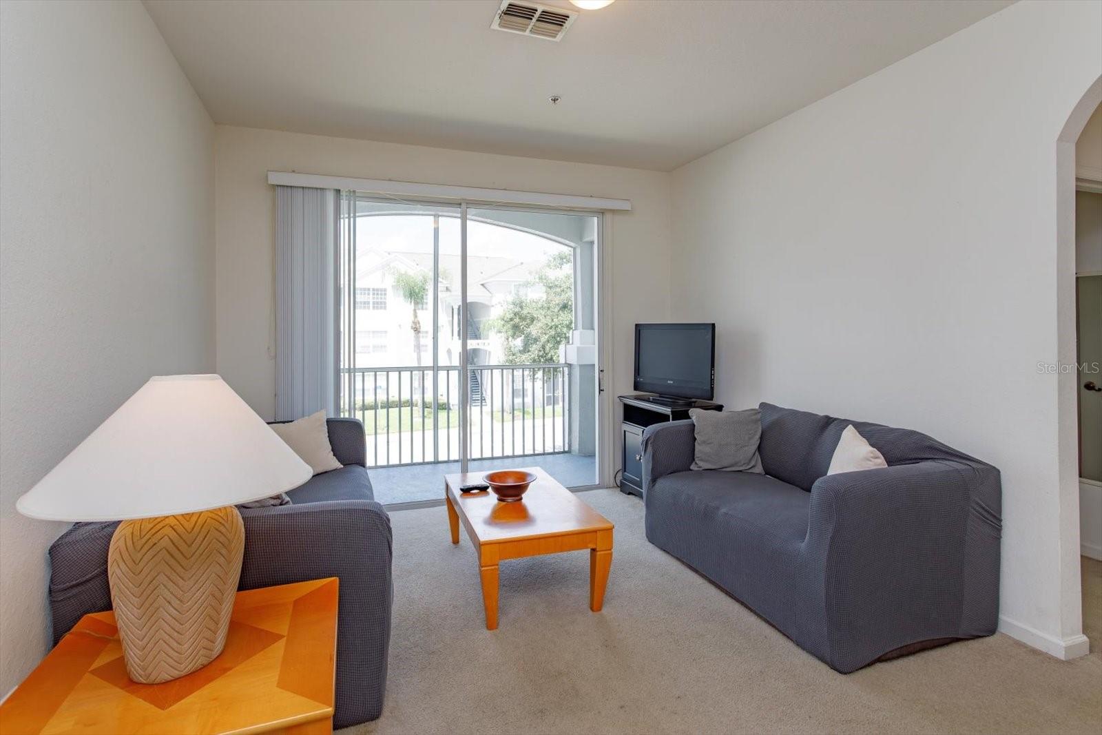 Image 8 of 34 For 2303 Butterfly Palm Way  201
