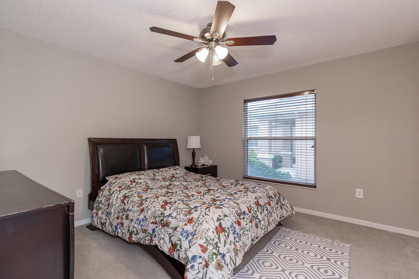 Image 20 of 41 For 1049 Trafalgar Drive