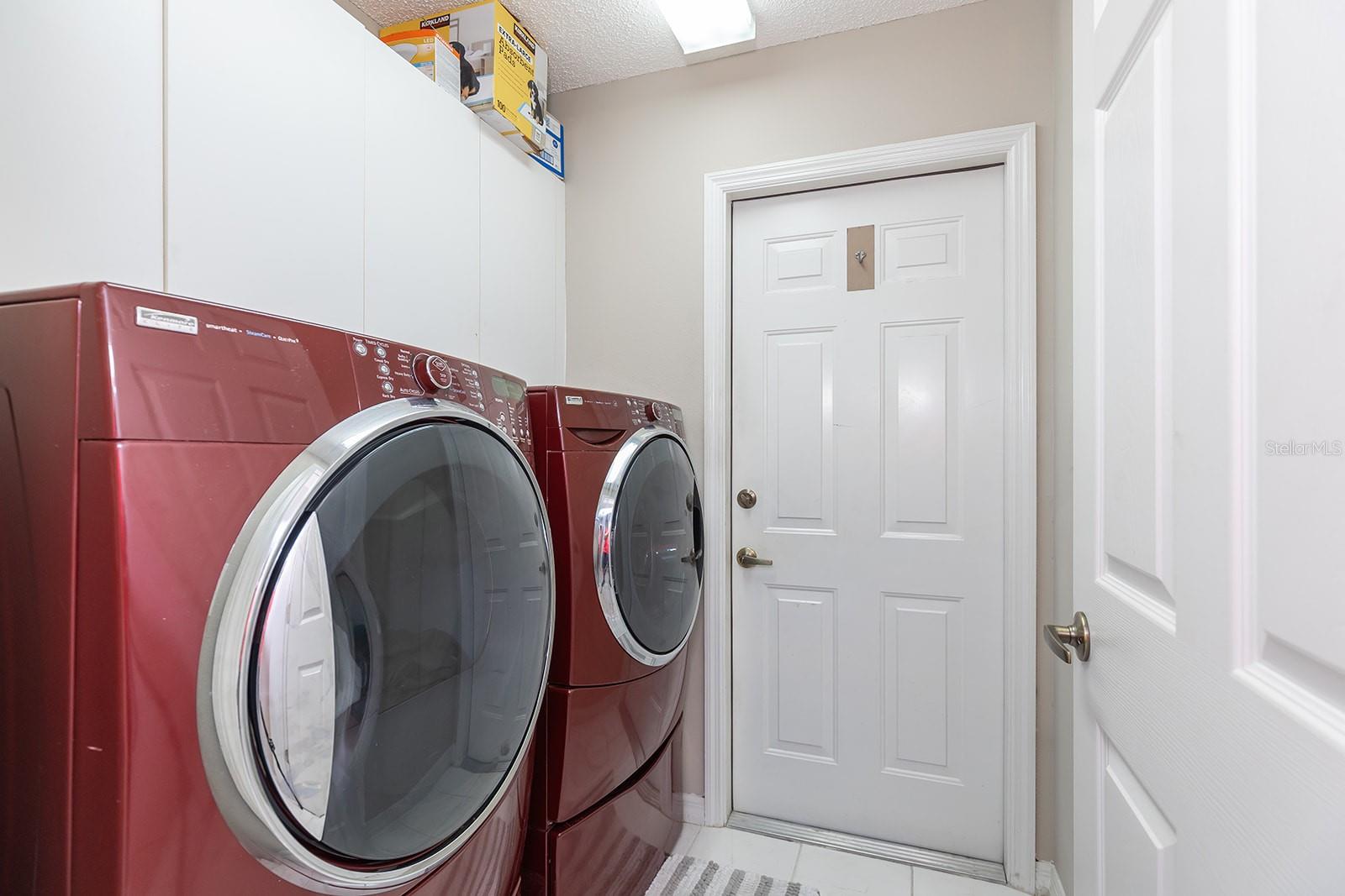 Image 21 of 41 For 1049 Trafalgar Drive