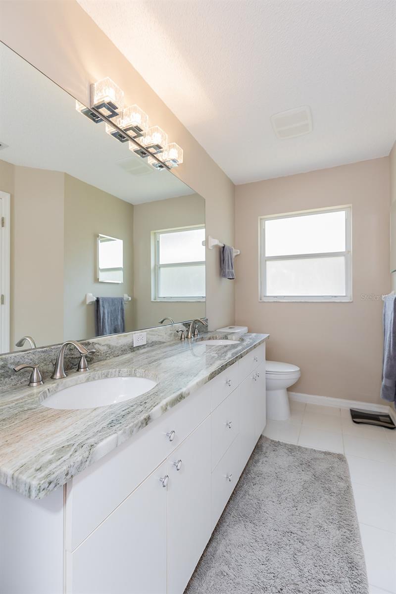 Image 32 of 41 For 1049 Trafalgar Drive