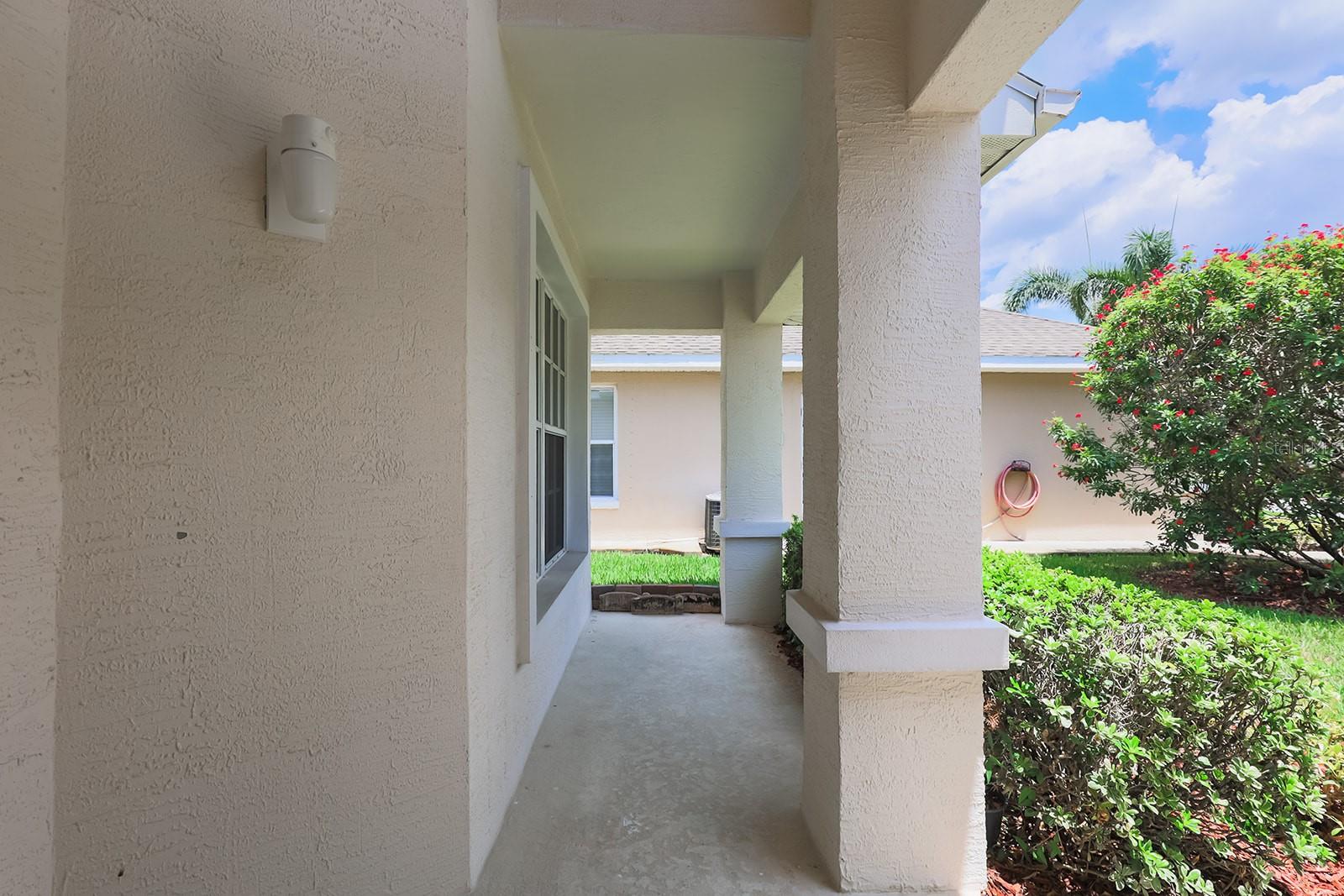 Image 6 of 41 For 1049 Trafalgar Drive