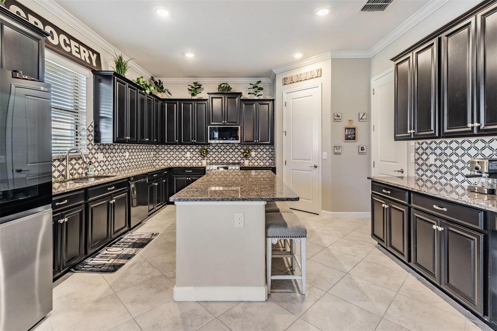 Image 30 of 77 For 7999 Lago Mist Way