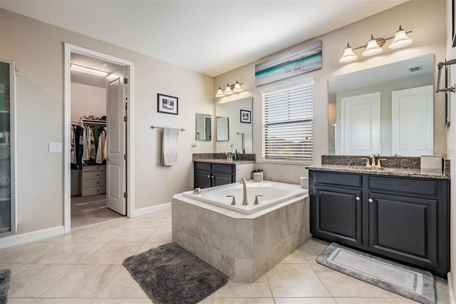 Image 35 of 77 For 7999 Lago Mist Way