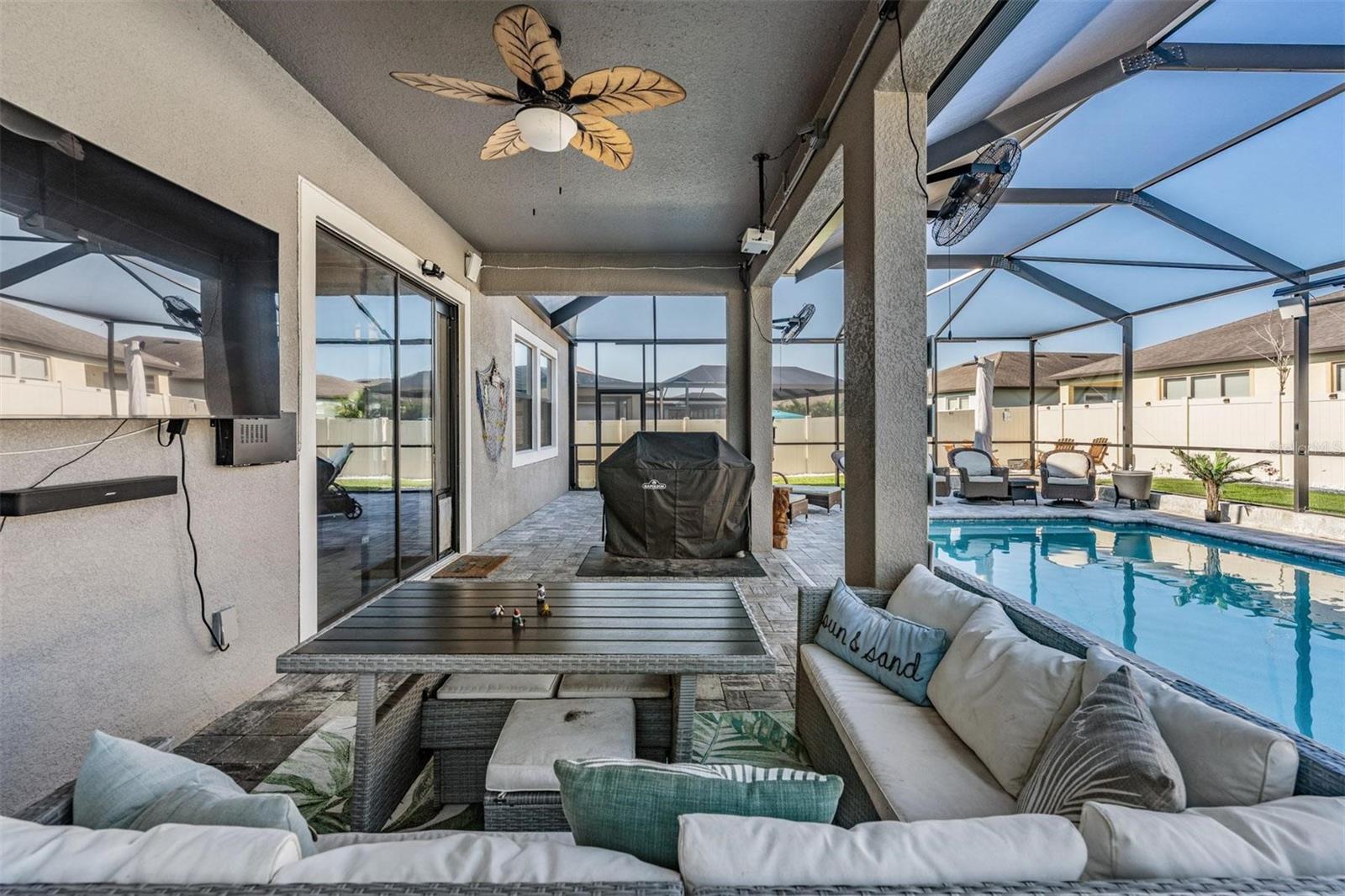 Image 7 of 77 For 7999 Lago Mist Way