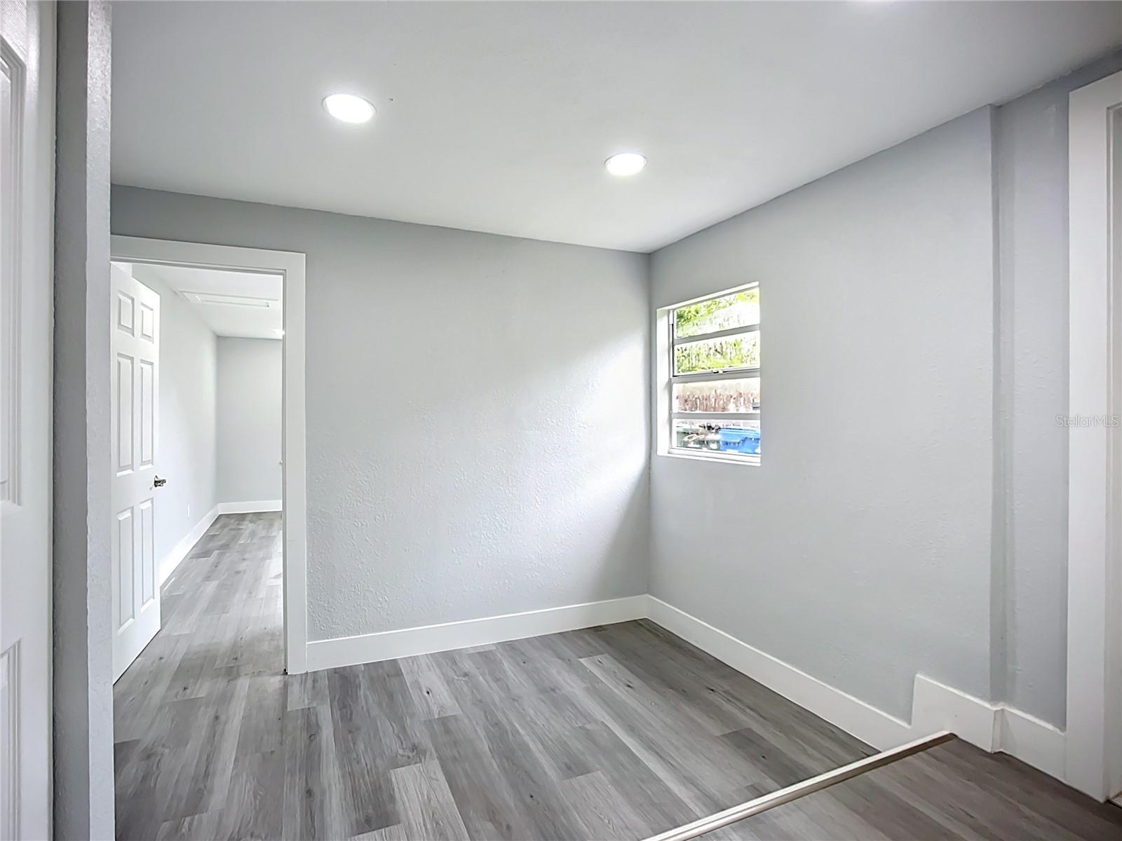 Image 38 of 61 For 2105 Allendale Avenue