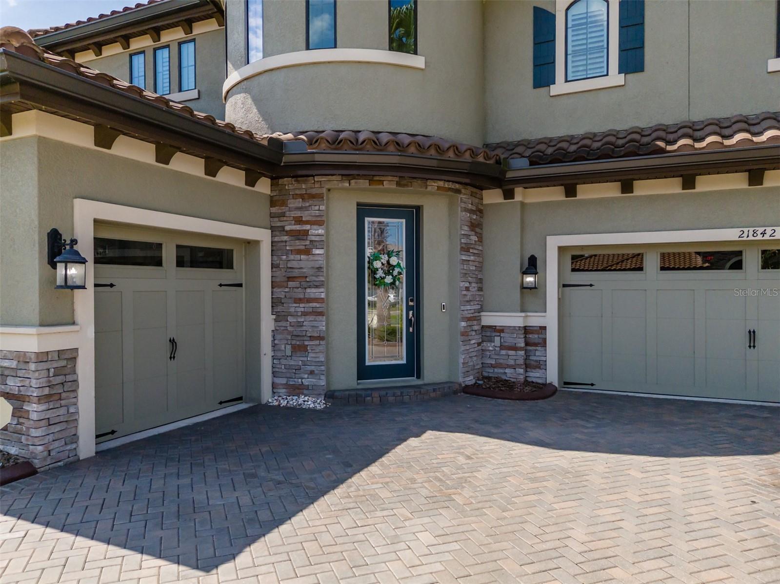 Listing photo id 8 for 21842 Pristine Lake Boulevard
