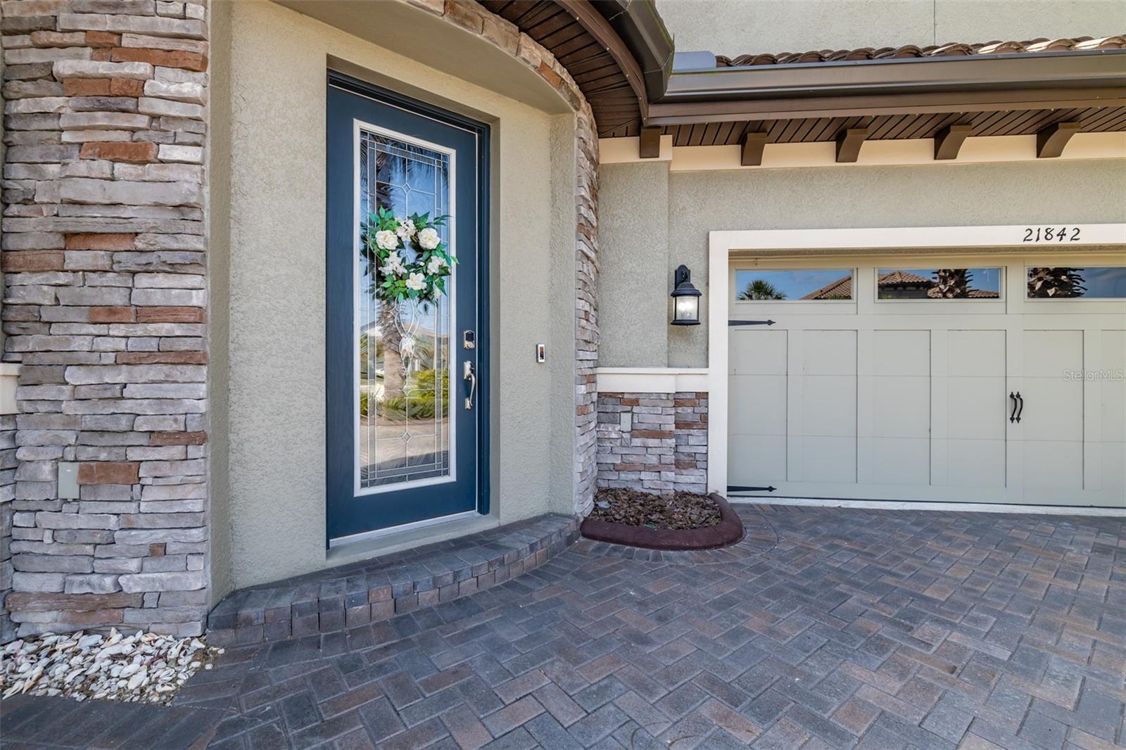 Listing photo id 9 for 21842 Pristine Lake Boulevard