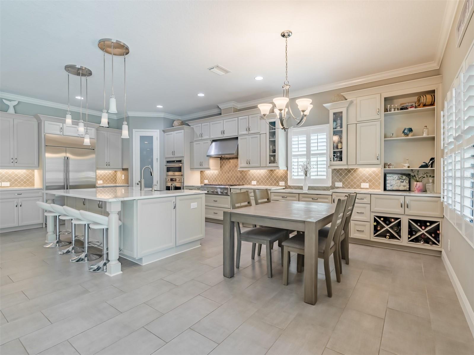 Listing photo id 17 for 21842 Pristine Lake Boulevard