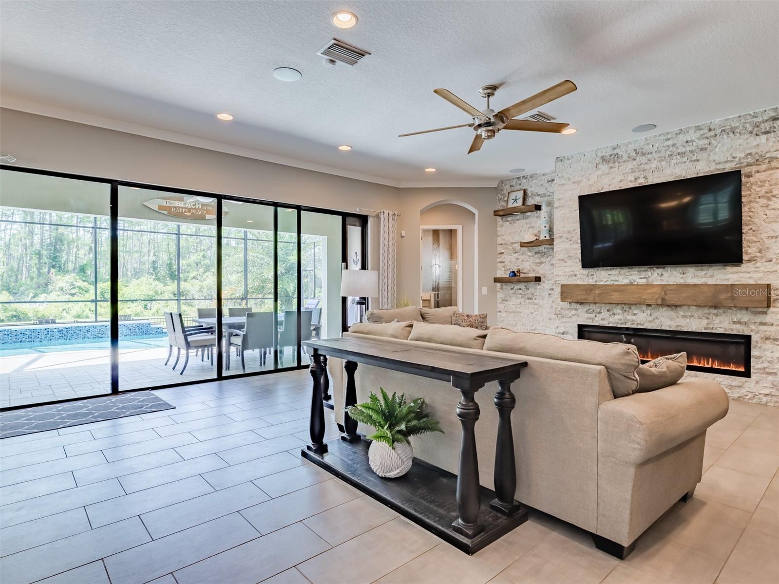 Listing photo id 21 for 21842 Pristine Lake Boulevard